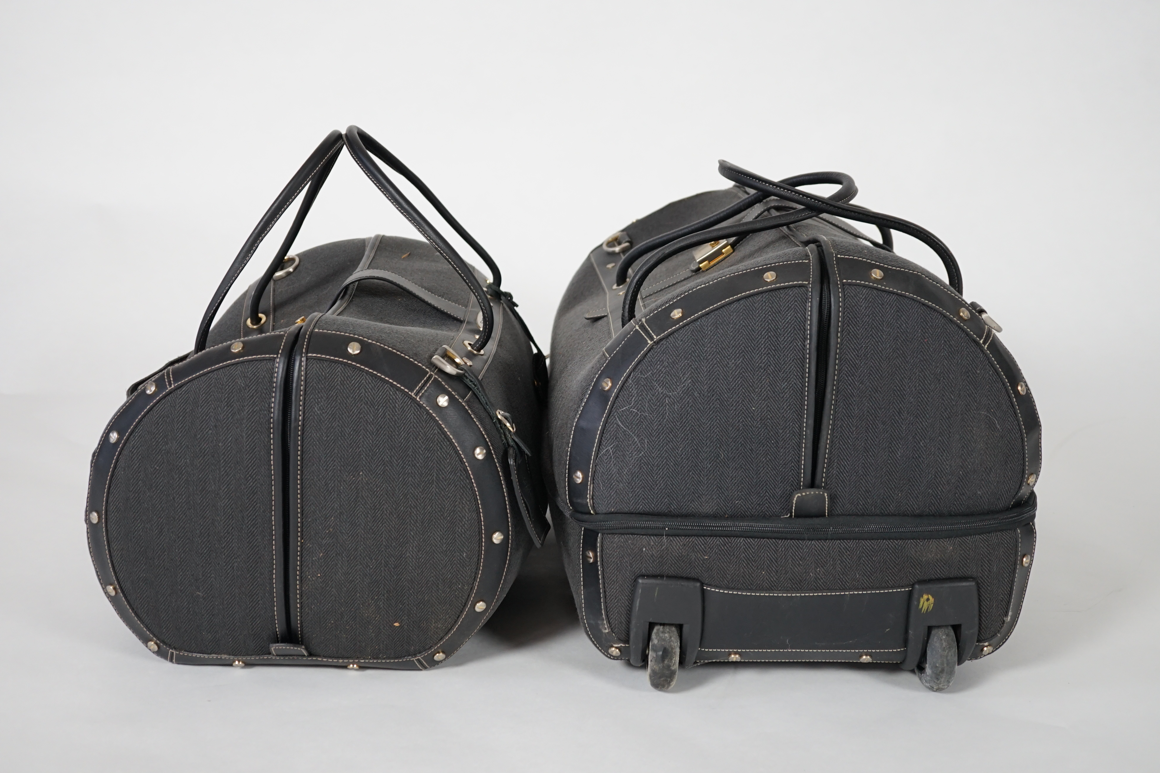 Two Samsonite Black Label charcoal herringbone holdalls, 62cm x 34cm x 40cm and 48cm x 28cm x 34cm